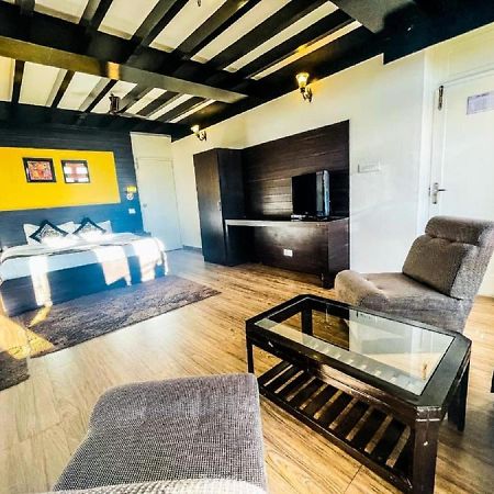 Hotel Sangeet Shimla Eksteriør billede