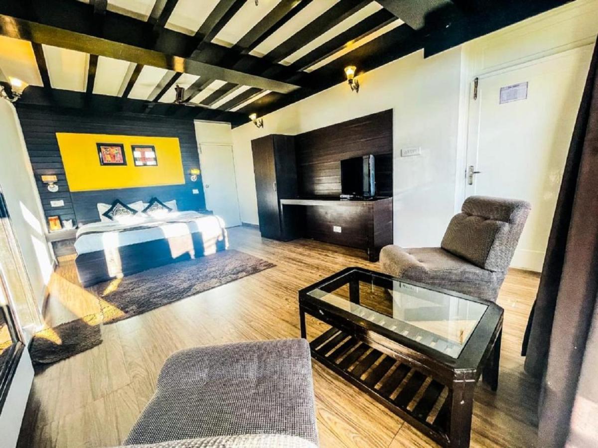 Hotel Sangeet Shimla Eksteriør billede